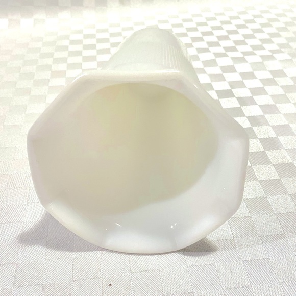 Vintage Hazel Atlas White Milk Glass Ribbed Fluted - Picture 3 of 7